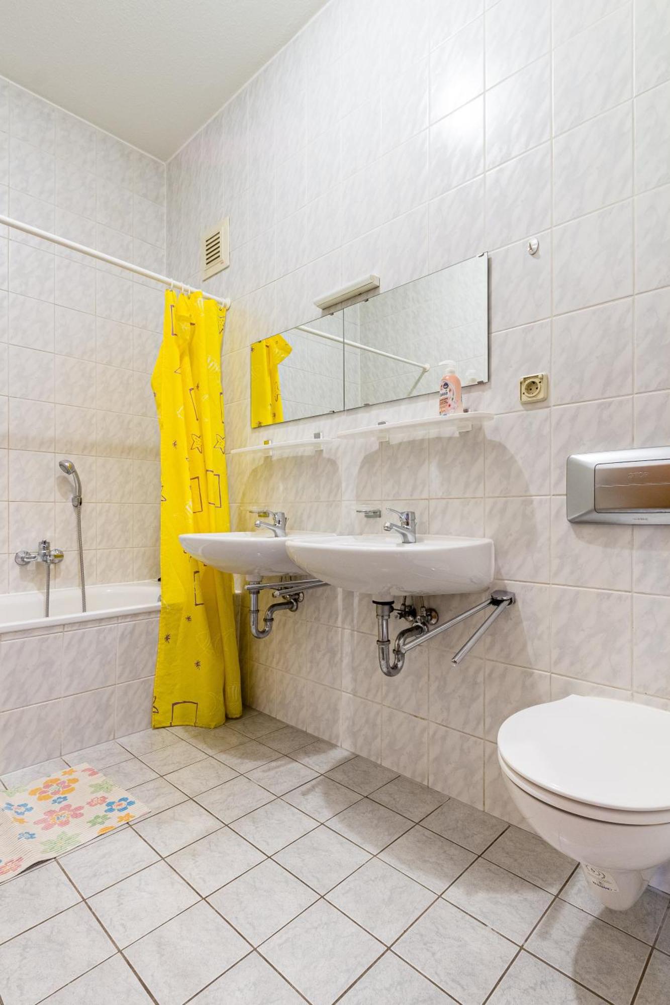 Apartmenthaus In Chemnitz Fuer Monteure Zewnętrze zdjęcie